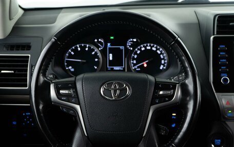 Toyota Land Cruiser Prado 150 рестайлинг 2, 2021 год, 7 595 055 рублей, 14 фотография