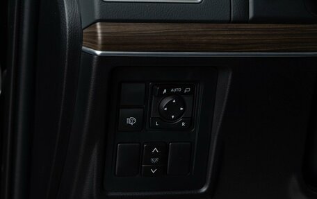 Toyota Land Cruiser Prado 150 рестайлинг 2, 2021 год, 7 595 055 рублей, 20 фотография