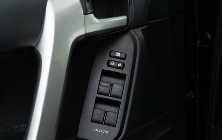 Toyota Land Cruiser Prado 150 рестайлинг 2, 2021 год, 7 595 055 рублей, 19 фотография