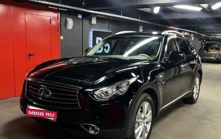 Infiniti QX70, 2015 год, 2 550 000 рублей, 6 фотография