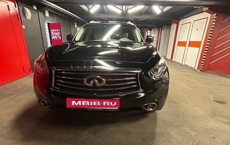 Infiniti QX70, 2015 год, 2 550 000 рублей, 8 фотография