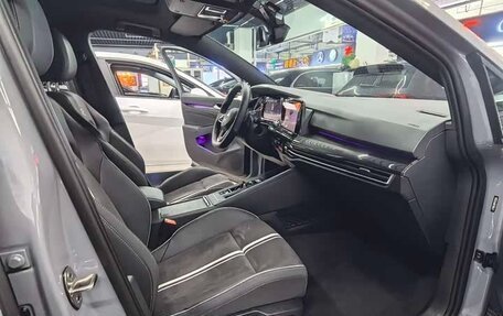 Volkswagen Golf VIII, 2023 год, 1 720 000 рублей, 11 фотография