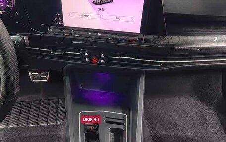 Volkswagen Golf VIII, 2023 год, 1 720 000 рублей, 15 фотография