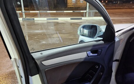 Audi A4, 2012 год, 1 090 000 рублей, 10 фотография