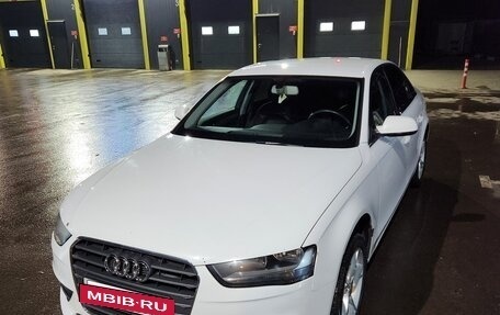 Audi A4, 2012 год, 1 090 000 рублей, 3 фотография