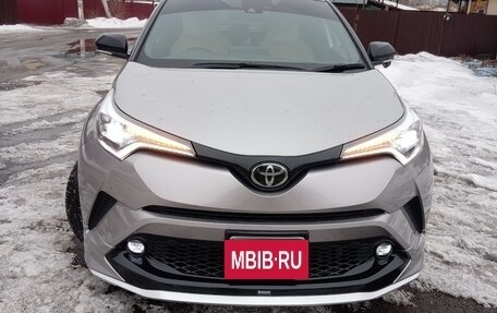 Toyota C-HR I рестайлинг, 2019 год, 1 820 000 рублей, 17 фотография