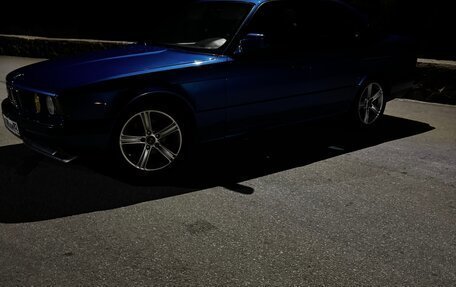 BMW 5 серия, 1990 год, 430 000 рублей, 3 фотография