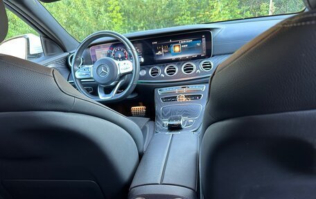 Mercedes-Benz E-Класс, 2019 год, 4 153 000 рублей, 11 фотография