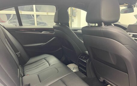 BMW 5 серия, 2018 год, 3 619 000 рублей, 13 фотография