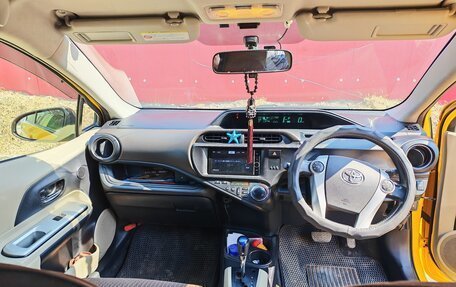 Toyota Aqua I, 2012 год, 700 000 рублей, 9 фотография