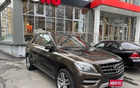 Mercedes-Benz M-Класс, 2012 год, 2 300 000 рублей, 5 фотография