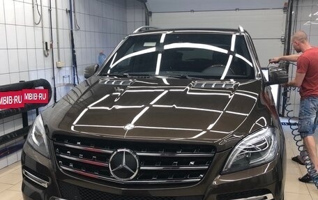 Mercedes-Benz M-Класс, 2012 год, 2 300 000 рублей, 2 фотография