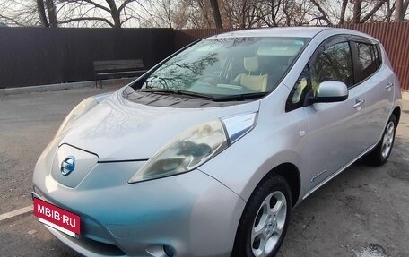 Nissan Leaf I, 2011 год, 350 000 рублей, 3 фотография