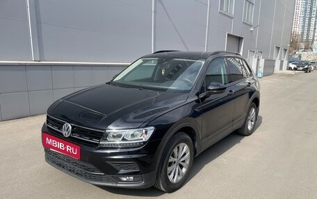 Volkswagen Tiguan II, 2020 год, 2 590 000 рублей, 2 фотография