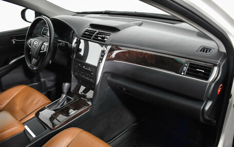 Toyota Camry, 2017 год, 2 348 790 рублей, 12 фотография