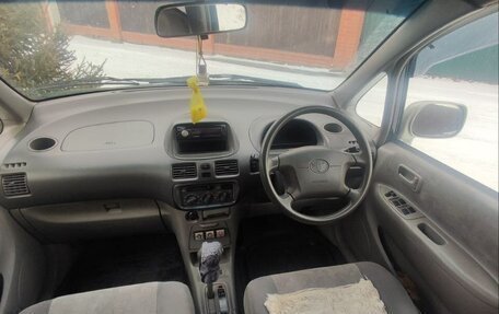 Toyota Corolla Spacio II, 2000 год, 460 000 рублей, 10 фотография