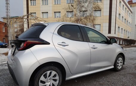 Toyota Yaris, 2021 год, 1 450 000 рублей, 5 фотография