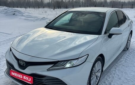 Toyota Camry, 2020 год, 3 200 000 рублей, 5 фотография