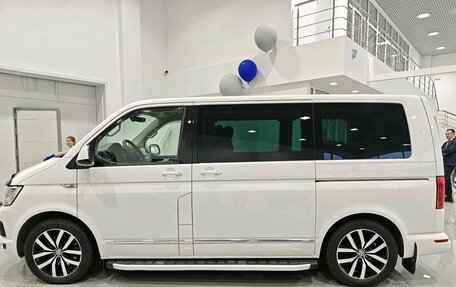 Volkswagen Multivan T6 рестайлинг, 2019 год, 4 650 000 рублей, 11 фотография