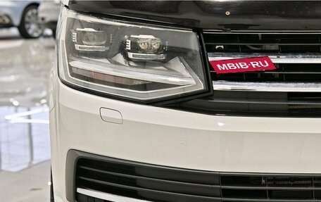 Volkswagen Multivan T6 рестайлинг, 2019 год, 4 650 000 рублей, 4 фотография