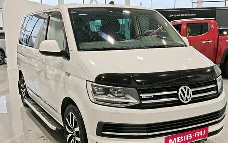 Volkswagen Multivan T6 рестайлинг, 2019 год, 4 650 000 рублей, 3 фотография