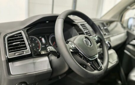 Volkswagen Multivan T6 рестайлинг, 2019 год, 4 650 000 рублей, 29 фотография