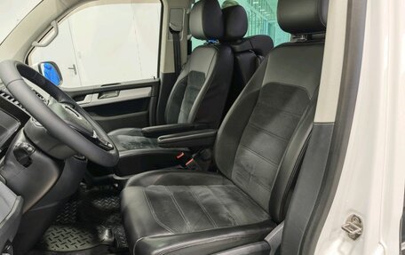 Volkswagen Multivan T6 рестайлинг, 2019 год, 4 650 000 рублей, 31 фотография