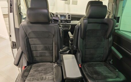 Volkswagen Multivan T6 рестайлинг, 2019 год, 4 650 000 рублей, 34 фотография