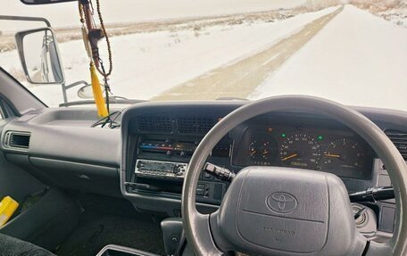 Toyota HiAce H100, 1990 год, 698 380 рублей, 4 фотография