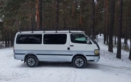 Toyota HiAce H100, 1990 год, 698 380 рублей, 9 фотография