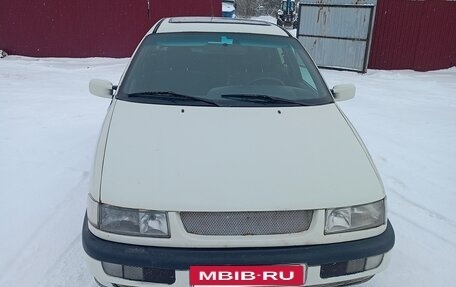 Volkswagen Passat B4, 1994 год, 245 000 рублей, 2 фотография