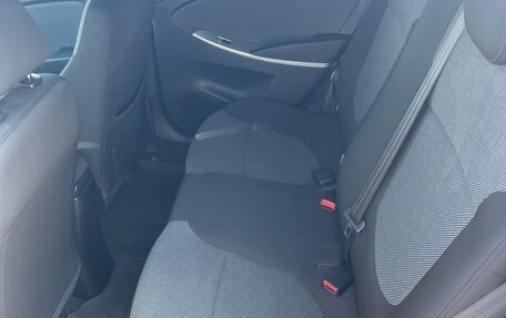 Hyundai Solaris II рестайлинг, 2013 год, 794 000 рублей, 12 фотография