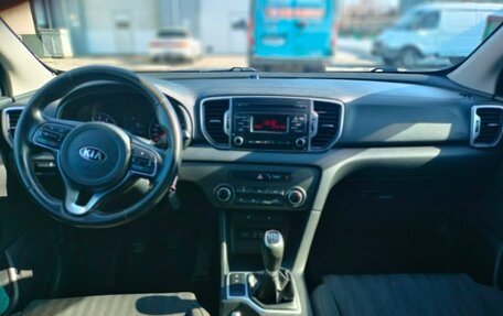 KIA Sportage IV рестайлинг, 2018 год, 1 950 000 рублей, 4 фотография