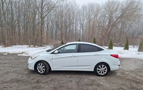 Hyundai Solaris II рестайлинг, 2013 год, 820 000 рублей, 3 фотография