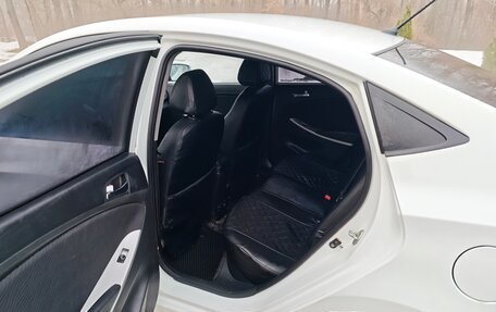 Hyundai Solaris II рестайлинг, 2013 год, 820 000 рублей, 6 фотография