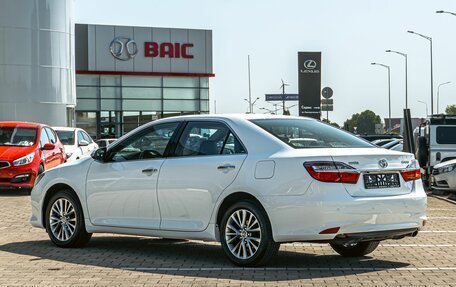 Toyota Camry, 2017 год, 1 995 000 рублей, 4 фотография