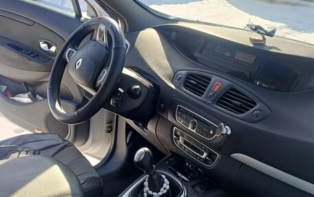 Renault Scenic III, 2011 год, 950 000 рублей, 7 фотография