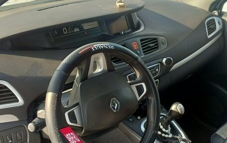 Renault Scenic III, 2011 год, 950 000 рублей, 10 фотография