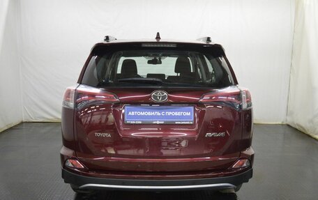 Toyota RAV4, 2017 год, 1 996 000 рублей, 6 фотография