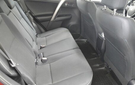 Toyota RAV4, 2017 год, 1 996 000 рублей, 13 фотография