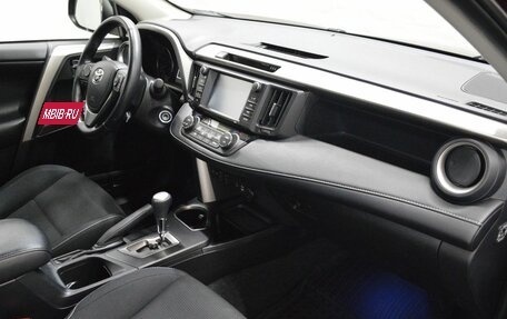 Toyota RAV4, 2017 год, 1 996 000 рублей, 12 фотография