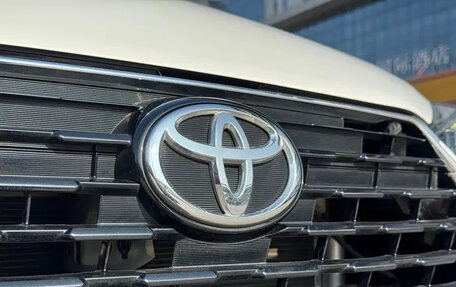 Toyota Yaris XP150 рестайлинг, 2023 год, 1 255 123 рублей, 11 фотография