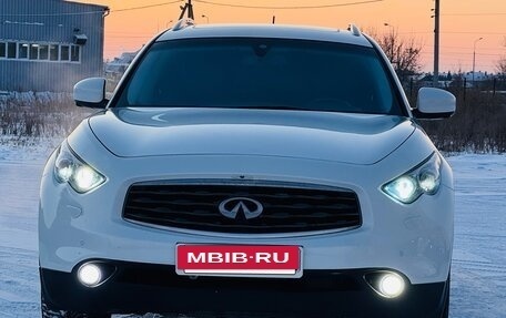 Infiniti FX II, 2010 год, 1 750 000 рублей, 4 фотография