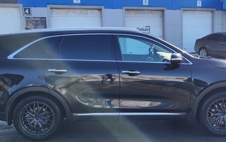 KIA Sorento III Prime рестайлинг, 2018 год, 3 000 000 рублей, 10 фотография