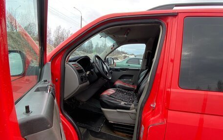 Volkswagen Transporter T5 рестайлинг, 2006 год, 700 000 рублей, 4 фотография