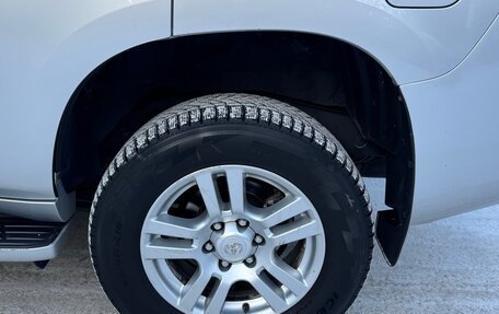 Toyota Land Cruiser Prado 150 рестайлинг 2, 2009 год, 3 080 000 рублей, 16 фотография