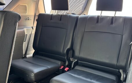 Toyota Land Cruiser Prado 150 рестайлинг 2, 2009 год, 3 080 000 рублей, 37 фотография