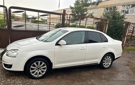 Volkswagen Jetta VI, 2010 год, 650 000 рублей, 1 фотография