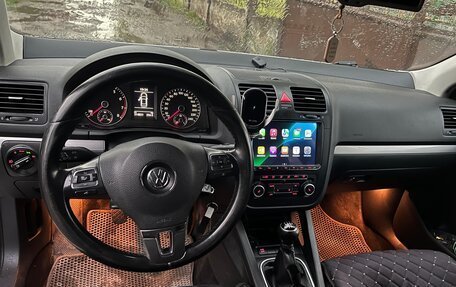 Volkswagen Jetta VI, 2010 год, 650 000 рублей, 4 фотография