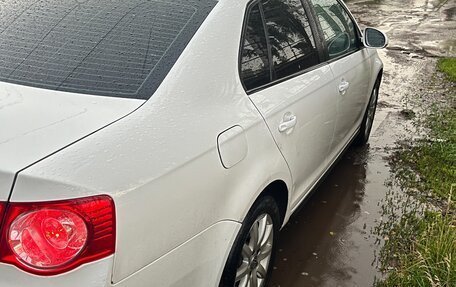 Volkswagen Jetta VI, 2010 год, 650 000 рублей, 3 фотография